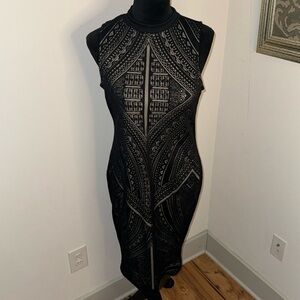 Belle &‎ Sky sleeveless high collar overlay fit silhouette black dress Sz M